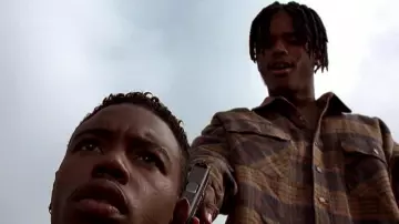 La chemise à carreaux portée par O-Dog (Larenz Tate) dans Menace II Society