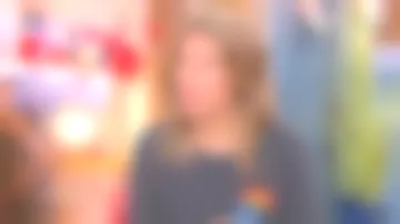 Le Sweat  KISS ME de Agathe Lecaron dans La maison des maternelles du 22/03/2019