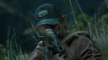 Santiago 'Pope' Garcia's (Oscar Isaac) Standard Heating Oil cap as seen in Triple Frontier