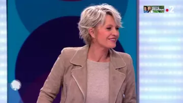 La chaqueta de moto de Sophie Davant en el programa C'est au del 19/03/2019 disponible en rosa