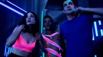 Pink Bra worn by Allison Argent (Crystal Reed) as seen in Teen Wolf S03E16