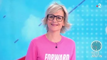 Le pull rose Forward de Sylvie Adigard dans Télématin du 19/03/2019