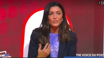 Le tee-shirt tie & dye Paco Rabanne de Jenifer dans Touche pas à mon poste le 18.03.2019