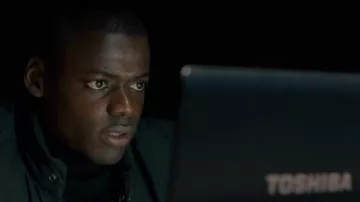 Toshiba Laptop used by Agent Tucker (Daniel Kaluuya) in Johnny English Reborn