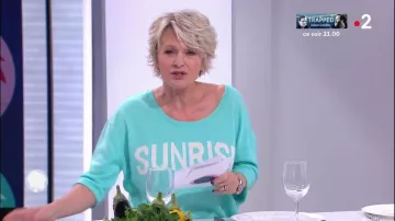 El suéter Sunrise Kujten de Sophie Davant en el programa C'est au el 25.03.2019