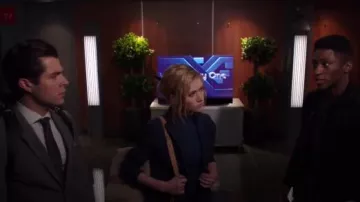 République bananière Classic-Fit Machine italienne de Mélange de la Laine Blazer de Mia Smoak (Katherine McNamara) dans la Flèche (S07E16)