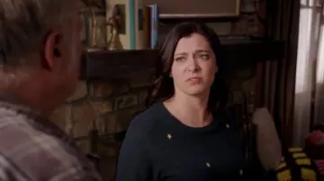 Divers Étoiles Patchs Recadrée porté par Rebecca Tas (Rachel Bloom) dans Crazy Ex-Girlfriend (S03E07)