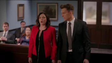 Elizabeth and James Susannah sans Manches Mini Robe portée par Rebecca Tas (Rachel Bloom) dans Crazy Ex-Girlfriend (S03E10)