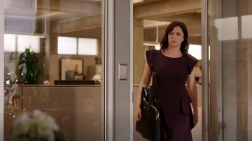 Kate Spade Daveney Sac d'ordinateur Portable porté par Rebecca Tas (Rachel Bloom) dans Crazy Ex-Girlfriend (S03E12)
