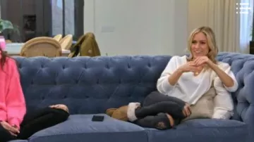 UGG Scuffette porté par Kristin Cavallari en Très Cavallari Saison 2 Épisode 4
