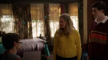 Urban Outfitters UO Andi Pull Col Chandail porté par Dylan DiMeo (Kyla Kenedy) sans Voix (S03E19)