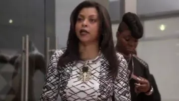Roberto Cavalli de Bronze et de Plexiglas, Singe Collier porté par les témoins Lyon (Taraji P. Henson) dans l'Empire (S01E09)