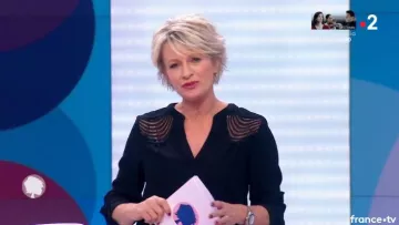 La blusa negra de Sophie Davant en el programa C'est au del 30/01/2019