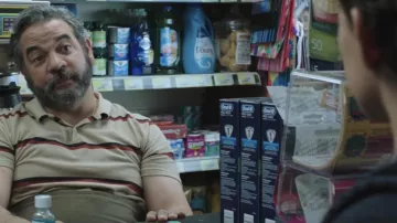 Cepillo de dientes Oral-B del Sr. Delmar (Hemky Madera) en Spider-Man: Far from Home