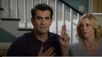 Camisa Hartford Plaid Poplin usada por Phil Dunphy (Ty Burrell) en Modern Family (S06E05)