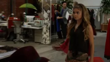 H&M Sequined Skirt worn by Haley Dunphy (Sarah Hyland) in Modern Family (S06E07)