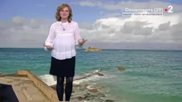 The top off-white of Valérie Maurice in Weather 2 of the 17/03/2019