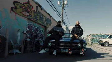 Sneakers Adidas Yeezy 700 V worn by The Weasel in her video clip GNAGNAGNA feat. Dj Aymoune