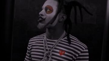 Comme des garçons Play Heart Camiseta a rayas usada por Denzel Curry en GLOBOS NEGROS | 13LACK 13ALLOONZ music video feat. Twelve'len, GoldLink