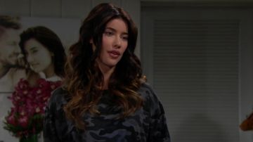 Sundry Camo Sweatshirt worn by Steffy Forrester (Jacqueline MacInnes Wood) in The Bold and the Beautiful (S32E80)