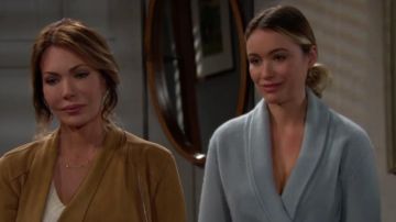 Club Monaco Maureesha Cashmere Sweater worn by Katrina Bowden in The Bold and the Beautiful (S32E88)