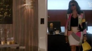 Versace Round Sunglasses worn by Cookie Lyon (Taraji P. Henson) in Empire (S02E04)