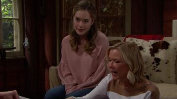 The Great The Bishop Sleeve Sweatshirt worn by Annika Noelle in The Bold and the Beautiful (S32E98)