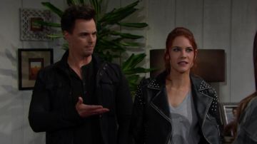 Zadig & Voltaire Brooklyn Strass Cotton Skull Tee worn by Courtney Hope in The Bold and the Beautiful (S32E98)