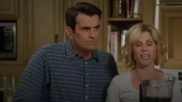 Rag & Bone 3/4 Placket Shirt worn by Phil Dunphy (Ty Burrell) in Modern Family (S06E22)