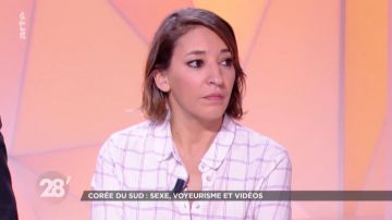 The white shirt plaid Nadia Daam in 28 minutes of 25/03/2019