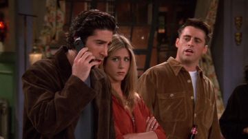 Motorola Téléphone Cellulaire utilisé par le Dr Ross Geller (David Schwimmer) Amis (S05E04)