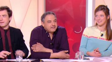 Le pull Col Rond à Bande Flashing Lights de Marie Bonnisseau dans 28 minutes du 16/02/2019