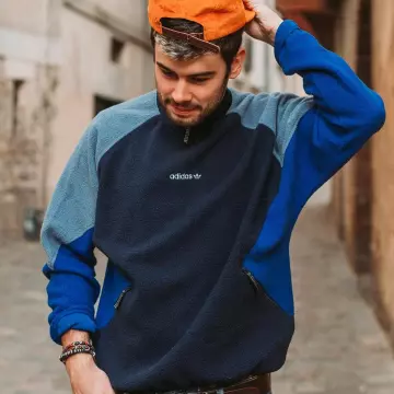 Le sweatshirt polaire Adidas porté par Le­Bou­seuh sur son compte Ins­ta­gram @Le­vrai­bou­seuh