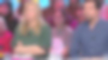 The green jacket in goat leather of Énora Malagré in Bons baisers d'europe 30.03.2019