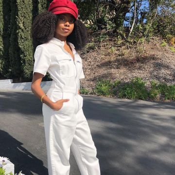 The Combination of loose-fitting jean short sleeved Skai Jackson on the account instagram @skaijackson