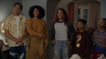 Balenciaga Ruffle détail Vérifié Laine Jupe portée par arc-en-ciel Johnson (Tracee Ellis Ross) black-ish (S05E16)