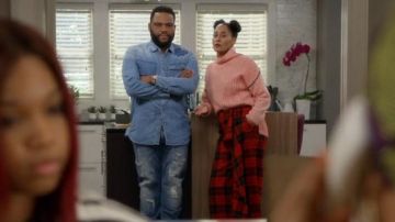 Monse Recadrée tartan de laine de jambe large pantalon porté par arc-en-ciel Johnson (Tracee Ellis Ross) black-ish (S05E16)