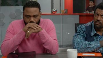 Tom Ford Super Doux Mélange de la Laine Crewneck Pull porté par Andre "Dre' Johnson (Anthony Anderson) black-ish (S05E16)