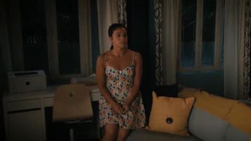 Alice + Olivia Nella Stretch Cotton Slipdress usado por Jane Villanueva (Gina Rodriguez) en Jane the Virgin (S05E01)