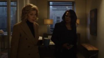 Jason Wu Compact Crepe Blazer Jacket worn by Liz Reddick-Lawrence (Audra McDonald) in The Good Fight (S03E03)