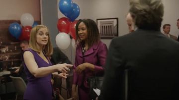 Halo noir Keyton Peplum Robe Fourreau porté par Amy Brookheimer (Anna Chlumsky) dans Veep (S03E03)