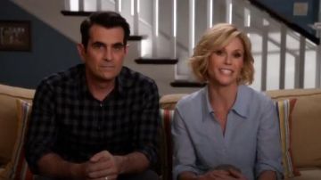 Camisa Joie Cartel en Chambray usada por Claire Dunphy (Julie Bowen) en Modern Family (S07E14)