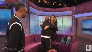 Fendi FF Motif Leggings portés par Wendy Williams sur Le Wendy Williams Show le 29 Mars 2019