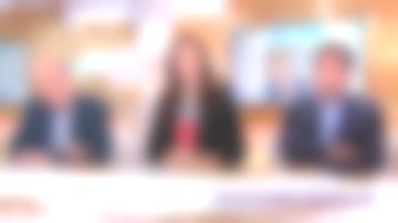 La camiseta serigrafiada gris de Marion Ruggiéri en C à vous del 01/04/2019