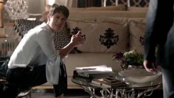 Derek Lam Bell Sleeve Blusa usada por Anika Calhoun (Grace Byers) en Empire (S03E02)