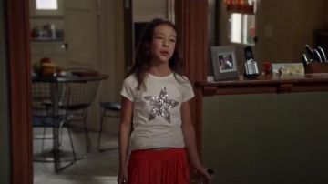 J.Crew Girls Sequin Star T-shirt worn by Lily Tucker-Pritchett (Aubrey Anderson-Emmons) in Modern Family (S08E04)
