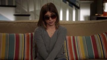 Fendi Floating Cat Eye Sunglasses, 51mm worn by Haley Dunphy (Sarah Hyland) in Modern Family (S08E17)