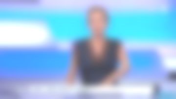 Vestido de satén de encaje azul marino de Caroline Roux en C dans l'air el 02.04.2019