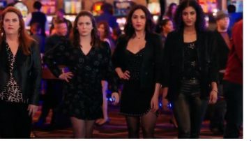 Personnes gratuit Star Embelli au Sommet du Réservoir porté par Heather Davis (Vella Lovell) dans Crazy Ex-Girlfriend (S04E15)