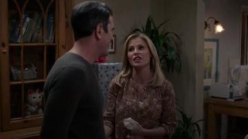Isabel Marant Etoile Maria Haut porté par Claire Dunphy (Julie Bowen) dans la Famille Moderne (S09E18)